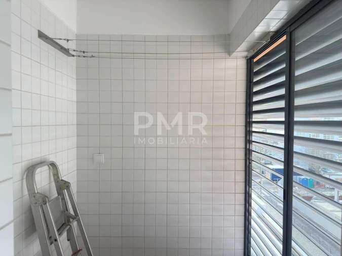 Apartamento T1 para Arrendamento em Lumiar Foto 8