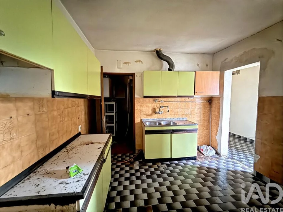 Moradia T4 para Venda em Sé, Santa Maria e Meixedo Foto 11