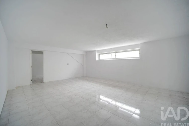 Apartamento T1 para Venda em Agualva e Mira-Sintra Foto 13