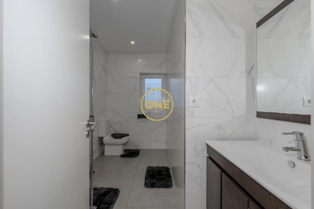 Prédio para Venda em Joane Foto 31