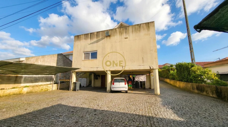 Prédio para Venda em Joane Foto 3