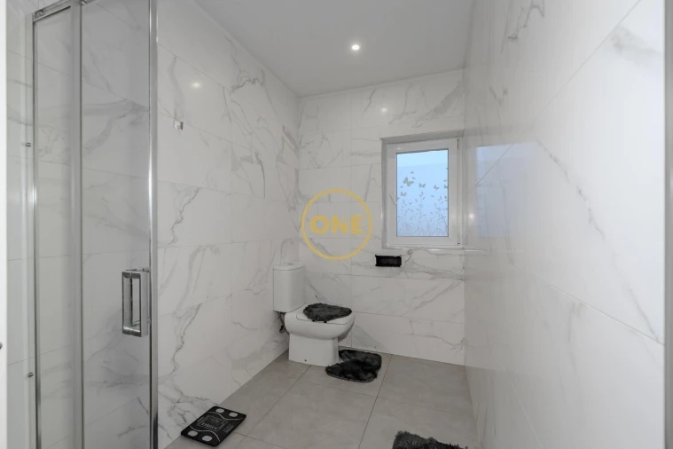 Prédio para Venda em Joane Foto 32