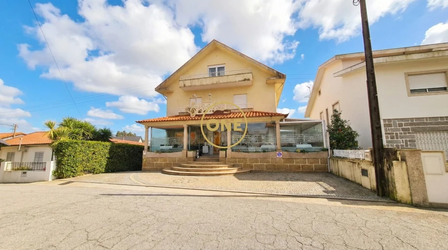 Prédio para Venda em Joane