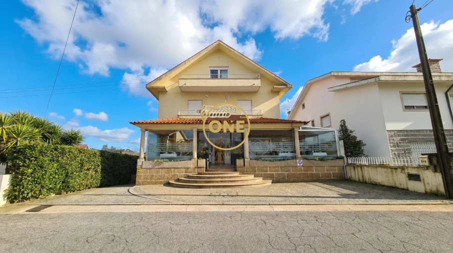 Prédio para Venda em Joane Foto 2