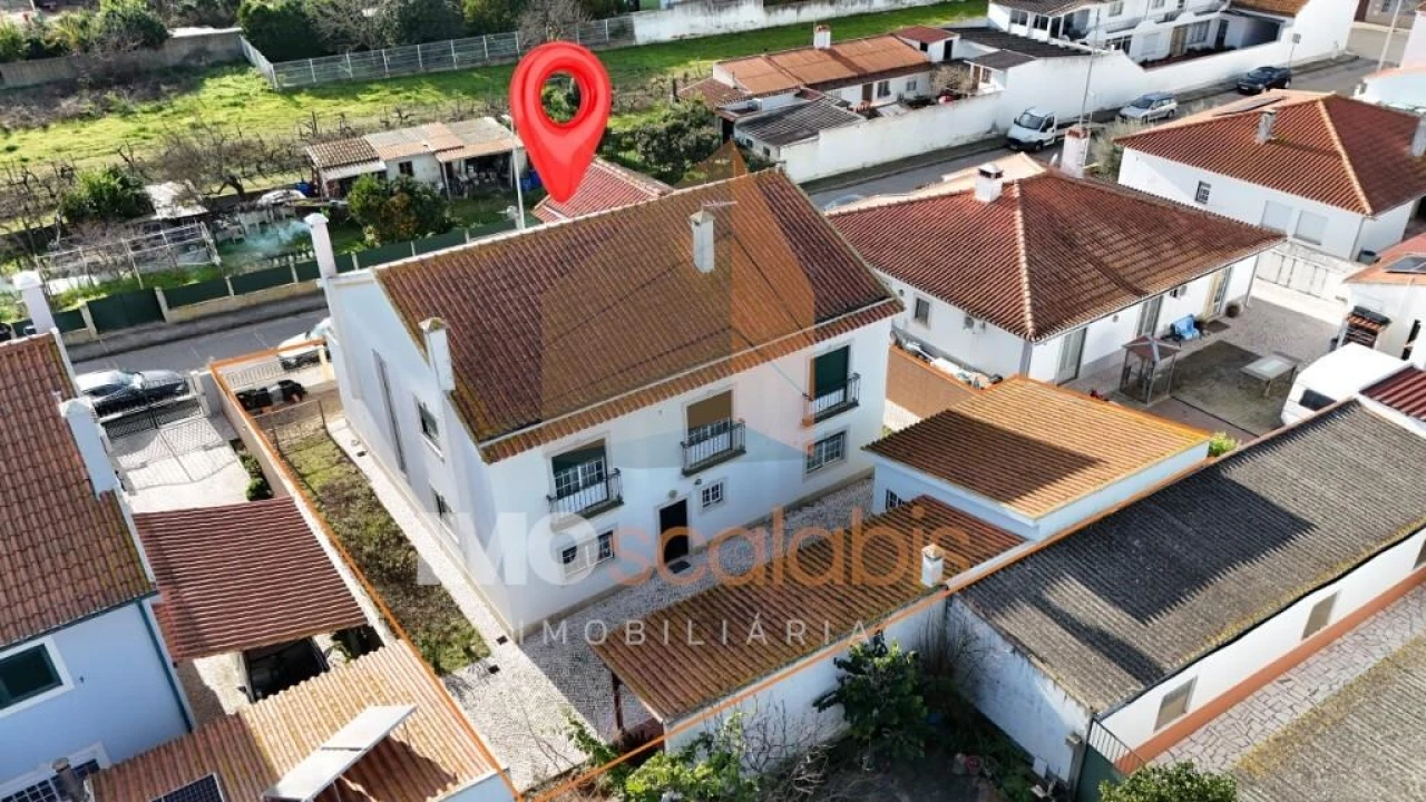 Moradia T4 para Venda em Alpiarça Foto 5
