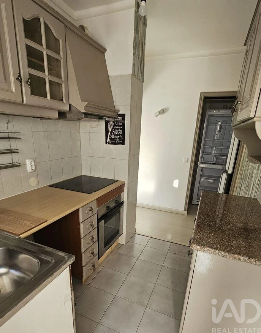 Apartamento T1 para Venda em Quarteira Foto 8