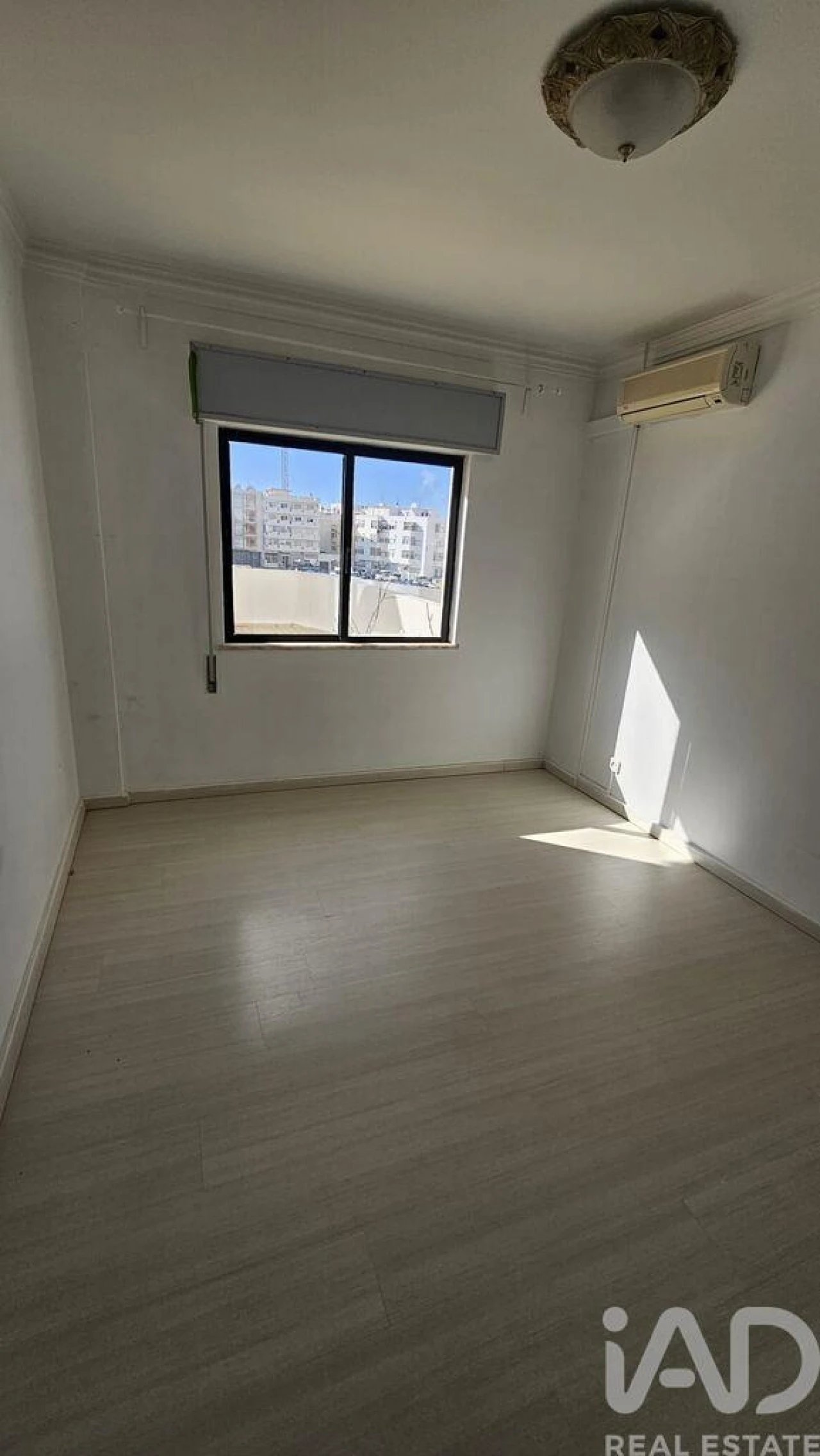 Apartamento T1 para Venda em Quarteira Foto 16