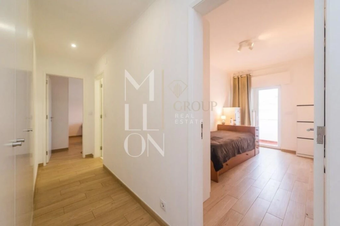 Apartamento T1 para Venda em Carcavelos e Parede Foto 12