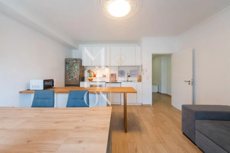 Apartamento T1 para Venda em Carcavelos e Parede Foto 4