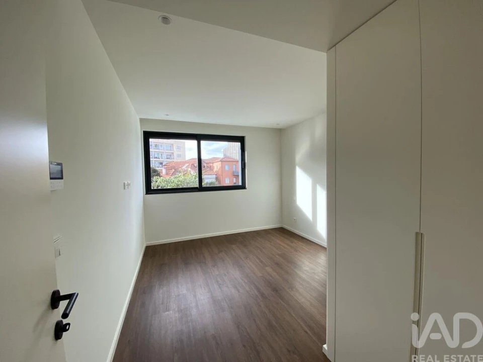 Apartamento T3 para Venda em Mafamude e Vilar do Paraíso Foto 21