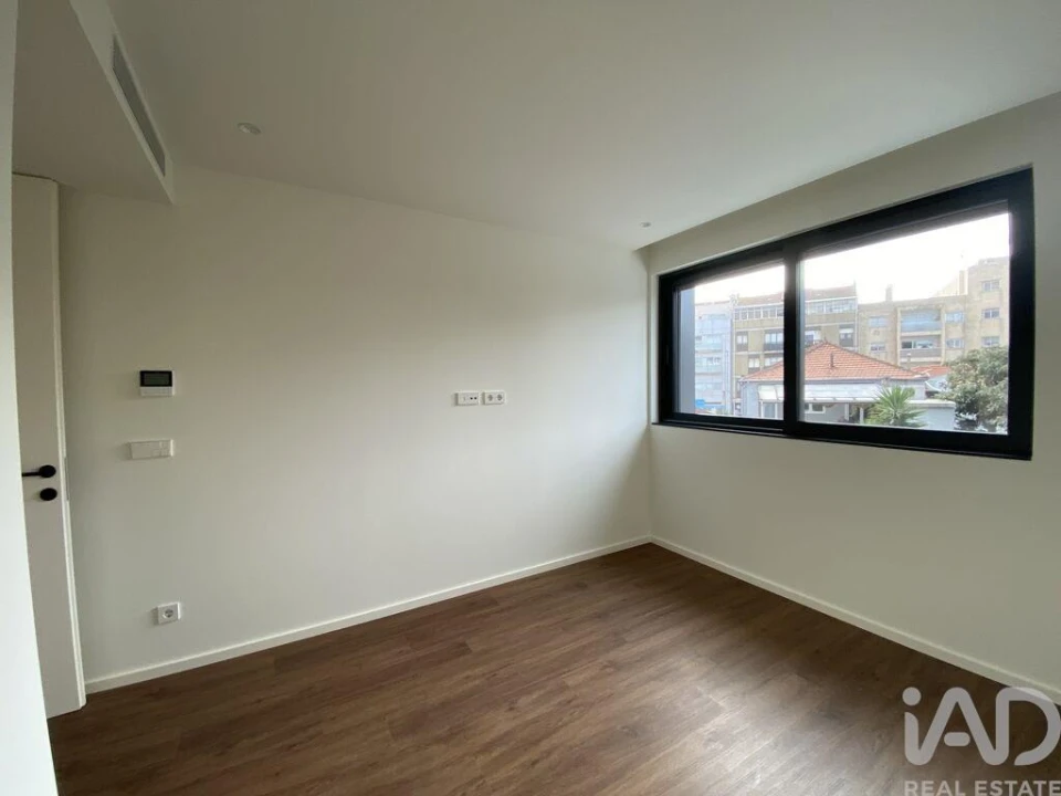 Apartamento T3 para Venda em Mafamude e Vilar do Paraíso Foto 17