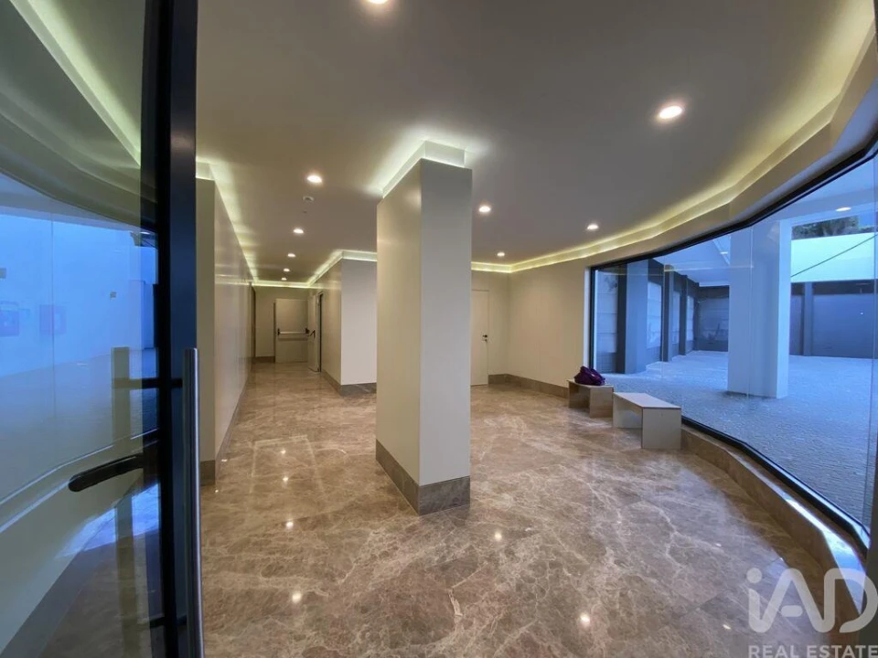 Apartamento T3 para Venda em Mafamude e Vilar do Paraíso Foto 1