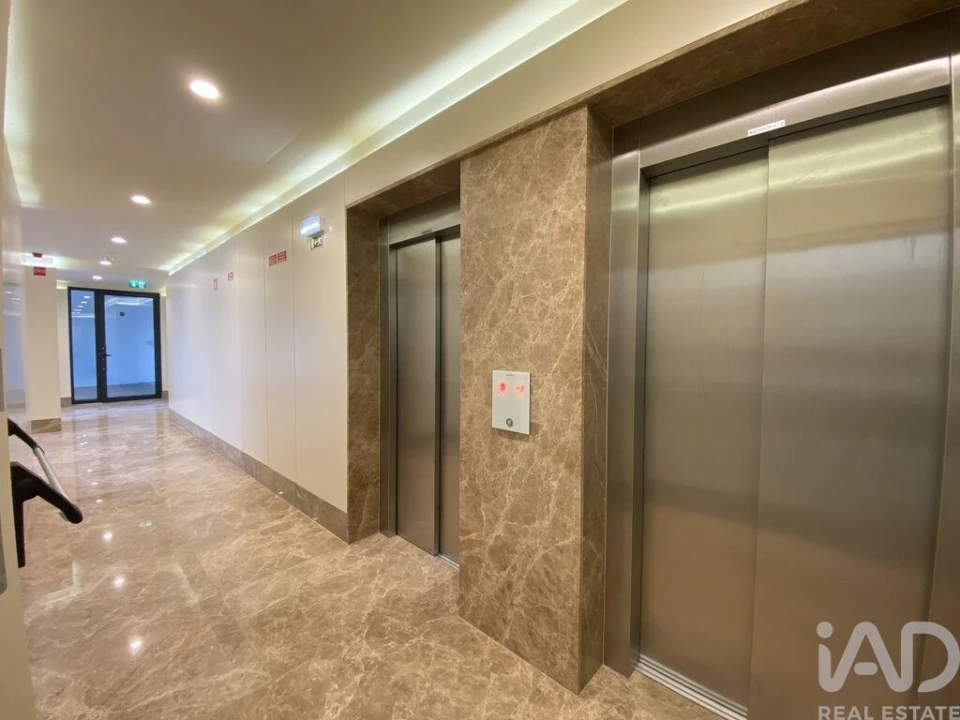 Apartamento T3 para Venda em Mafamude e Vilar do Paraíso Foto 3