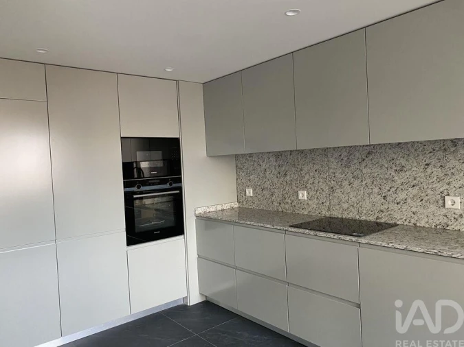 Apartamento T3 para Venda em Mafamude e Vilar do Paraíso Foto 6