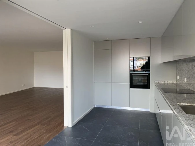 Apartamento T3 para Venda em Mafamude e Vilar do Paraíso Foto 7