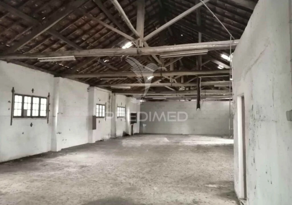 Armazém para Venda em Vilarinho do Bairro Foto 11