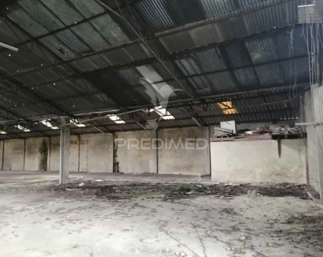 Armazém para Venda em Vilarinho do Bairro Foto 8