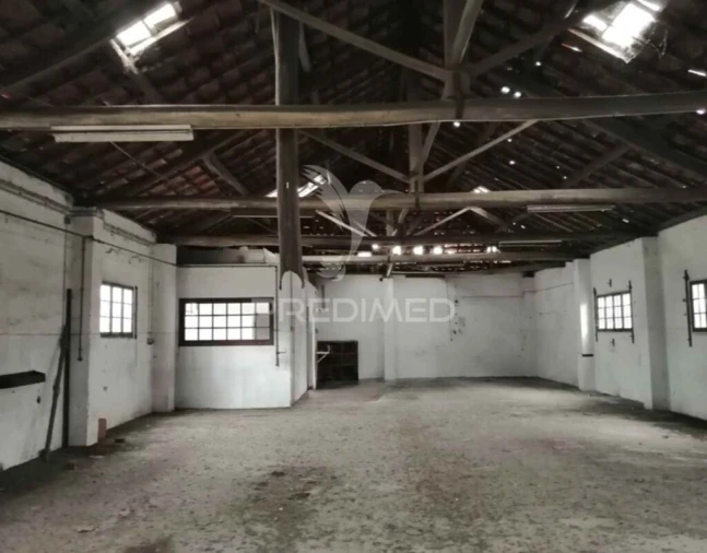 Armazém para Venda em Vilarinho do Bairro Foto 3