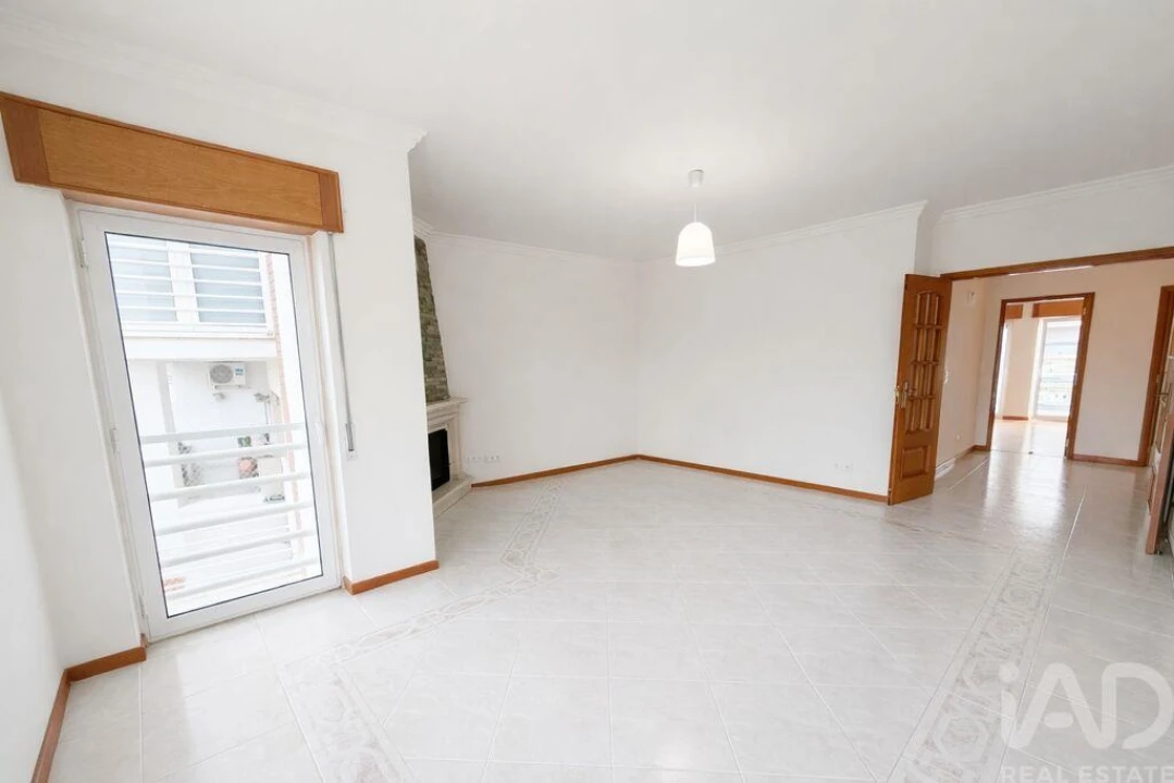 Apartamento T2 para Venda em Cascais e Estoril Foto 2