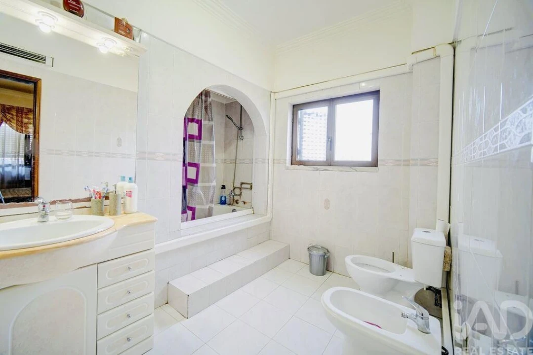 Moradia T8 para Venda em Corroios Foto 14