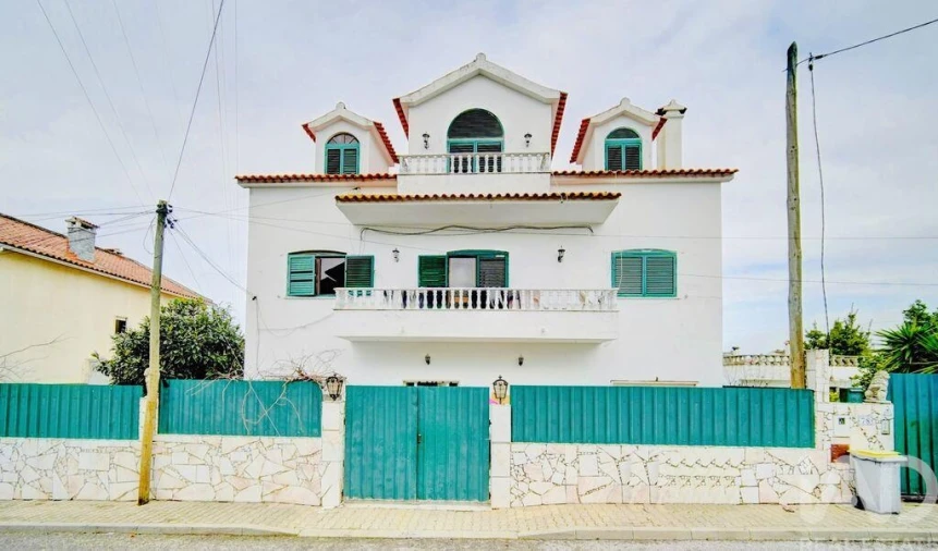 Moradia T8 para Venda em Corroios Foto 1