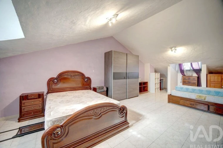 Moradia T8 para Venda em Corroios Foto 25