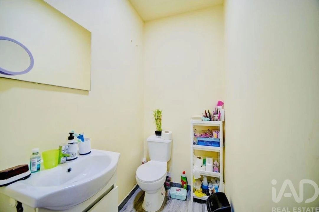 Moradia T8 para Venda em Corroios Foto 5