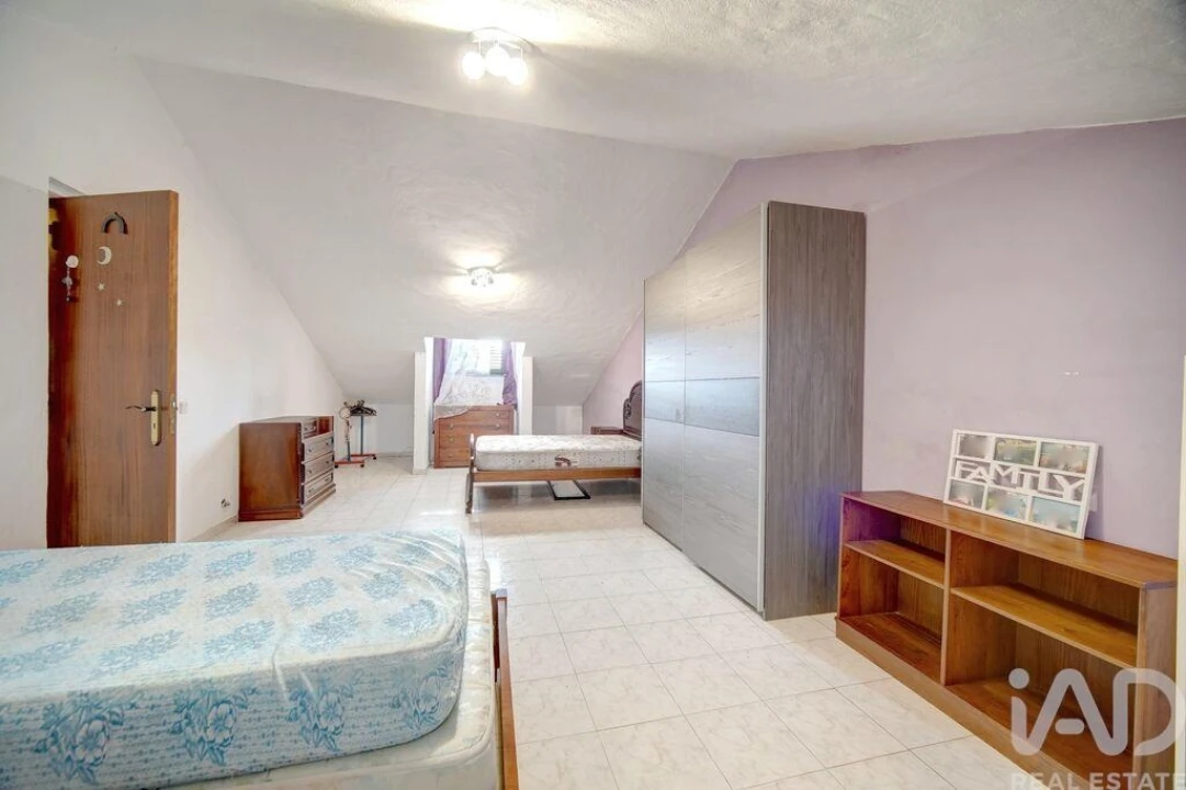 Moradia T8 para Venda em Corroios Foto 26