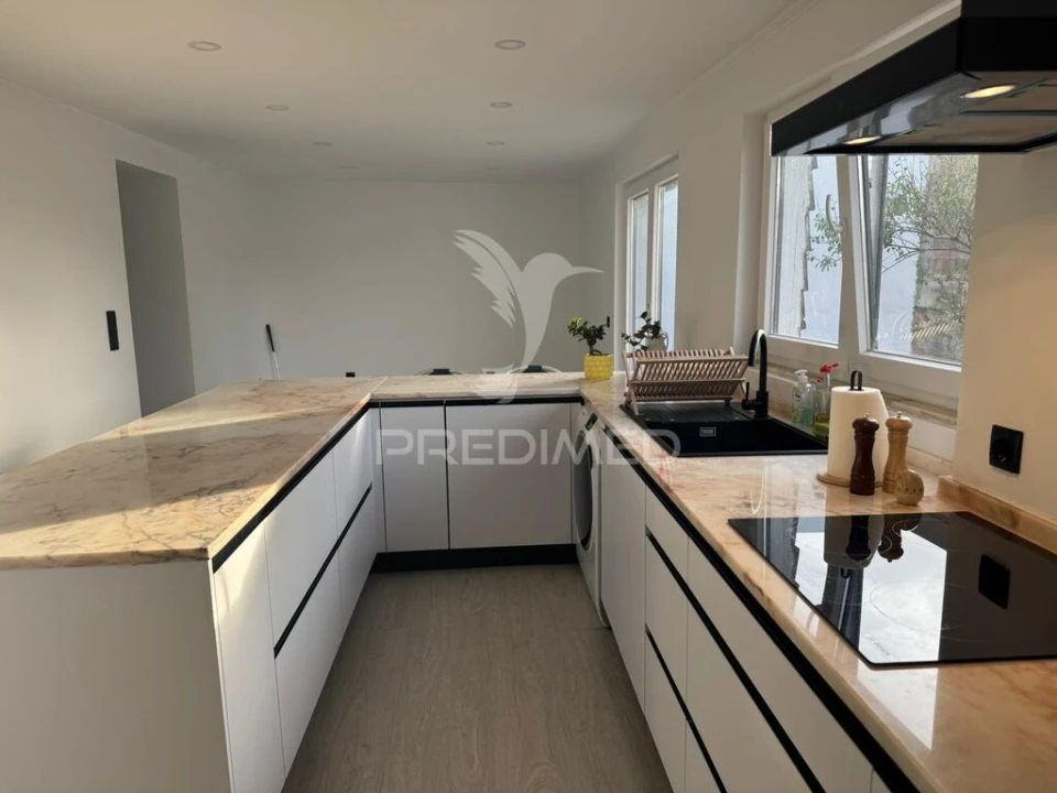 Moradia T3 para Venda em Arranho Foto 3