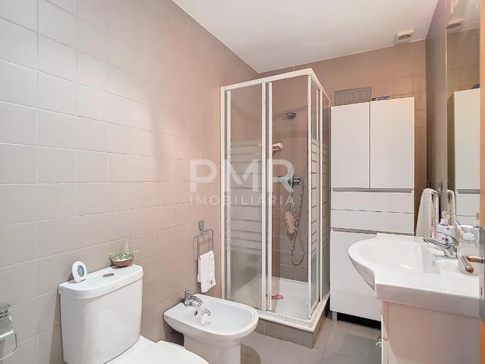 Moradia T4 para Venda em Santa Clara Foto 17