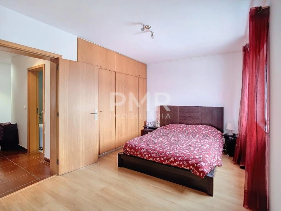 Moradia T4 para Venda em Santa Clara Foto 14