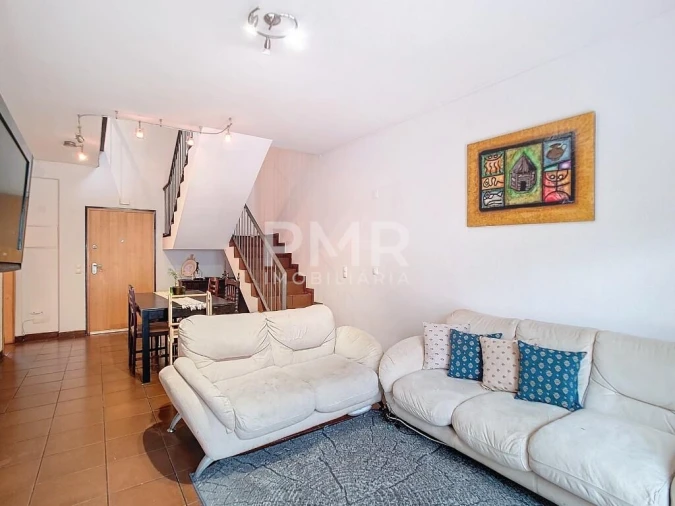 Moradia T4 para Venda em Santa Clara Foto 2