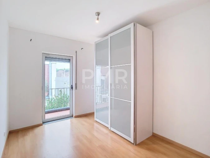 Moradia T4 para Venda em Santa Clara Foto 10