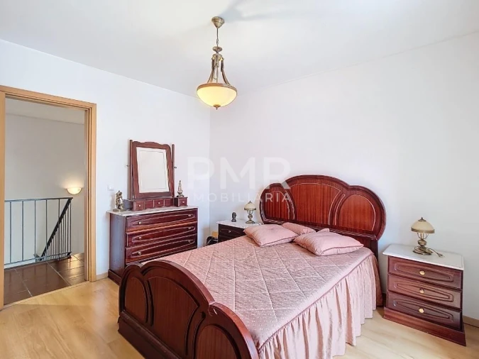 Moradia T4 para Venda em Santa Clara Foto 9