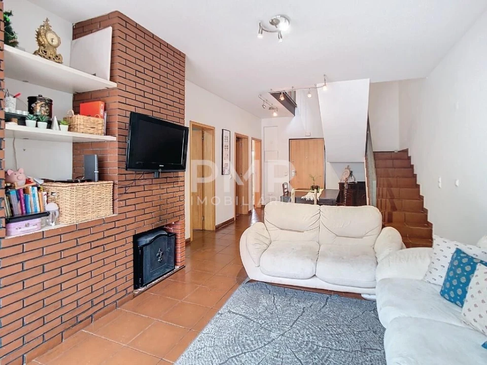 Moradia T4 para Venda em Santa Clara Foto 3