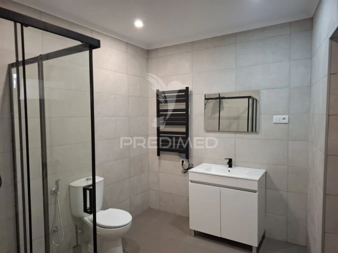 Moradia T2 para Venda em Ribeirinha Foto 10