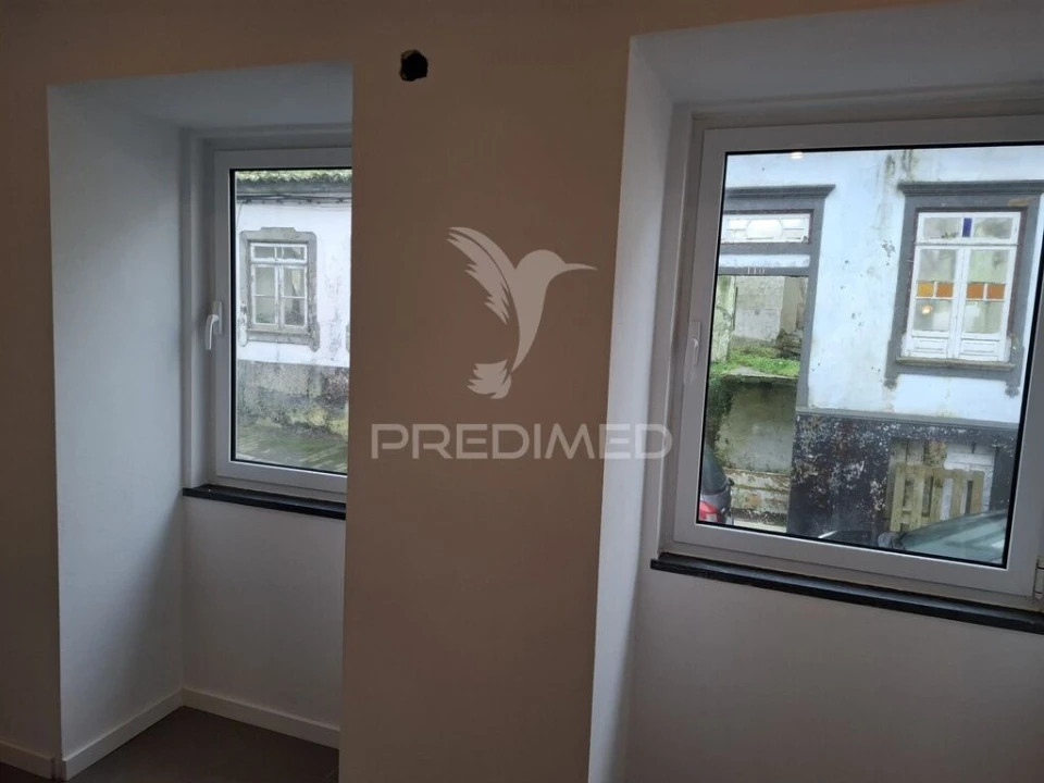 Moradia T2 para Venda em Ribeirinha Foto 5