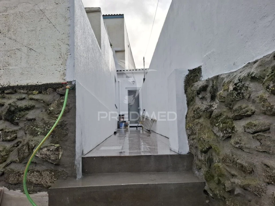 Moradia T2 para Venda em Ribeirinha Foto 15