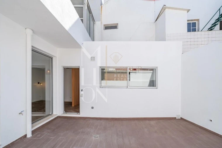 Apartamento T2 para Venda em Olhão Foto 14