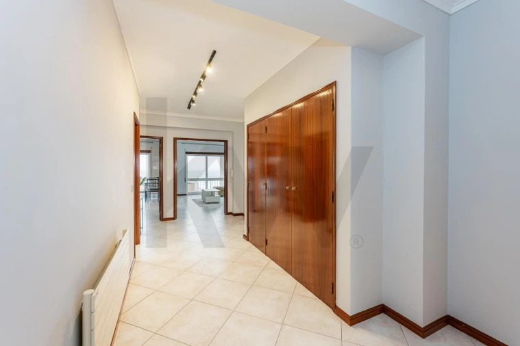 Apartamento T2 para Venda em Vila Praia de Ancora Foto 32