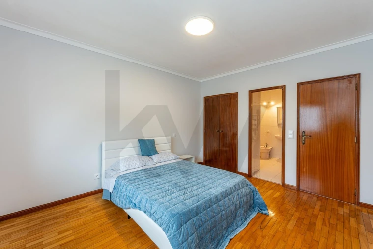 Apartamento T2 para Venda em Vila Praia de Ancora Foto 16