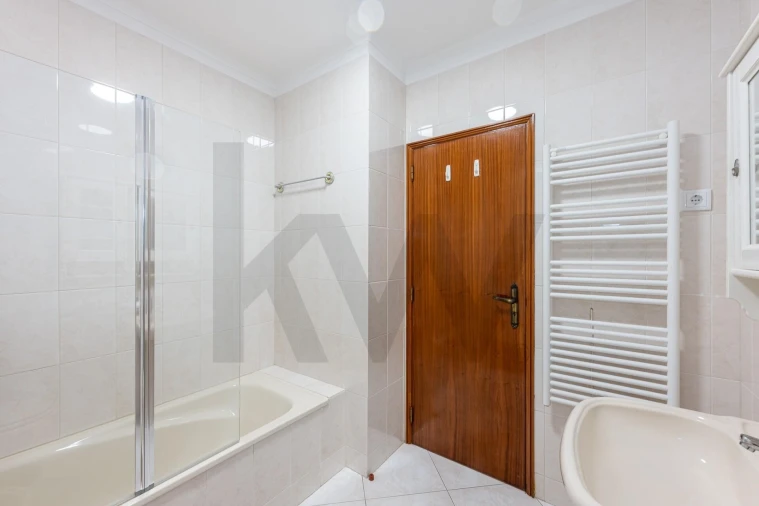 Apartamento T2 para Venda em Vila Praia de Ancora Foto 29