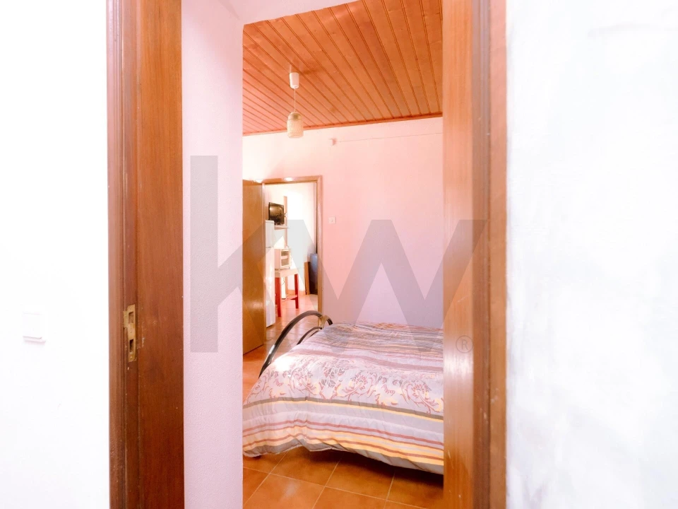 Moradia T3 para Venda em Abela Foto 27