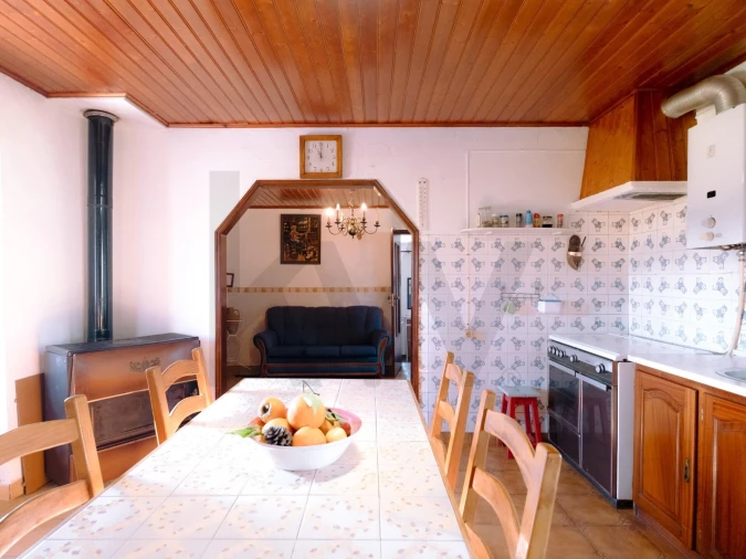 Moradia T3 para Venda em Abela Foto 24