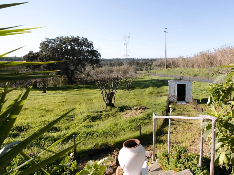 Moradia T3 para Venda em Abela Foto 8