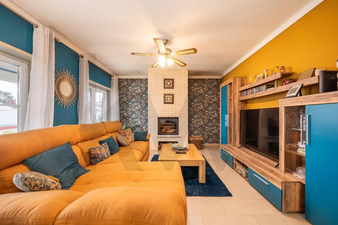 Moradia T5 para Venda em Febres Foto 1