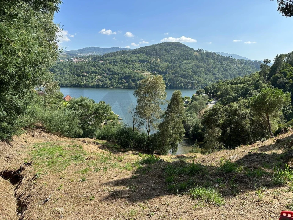 Terreno para Venda em Gove Foto 1