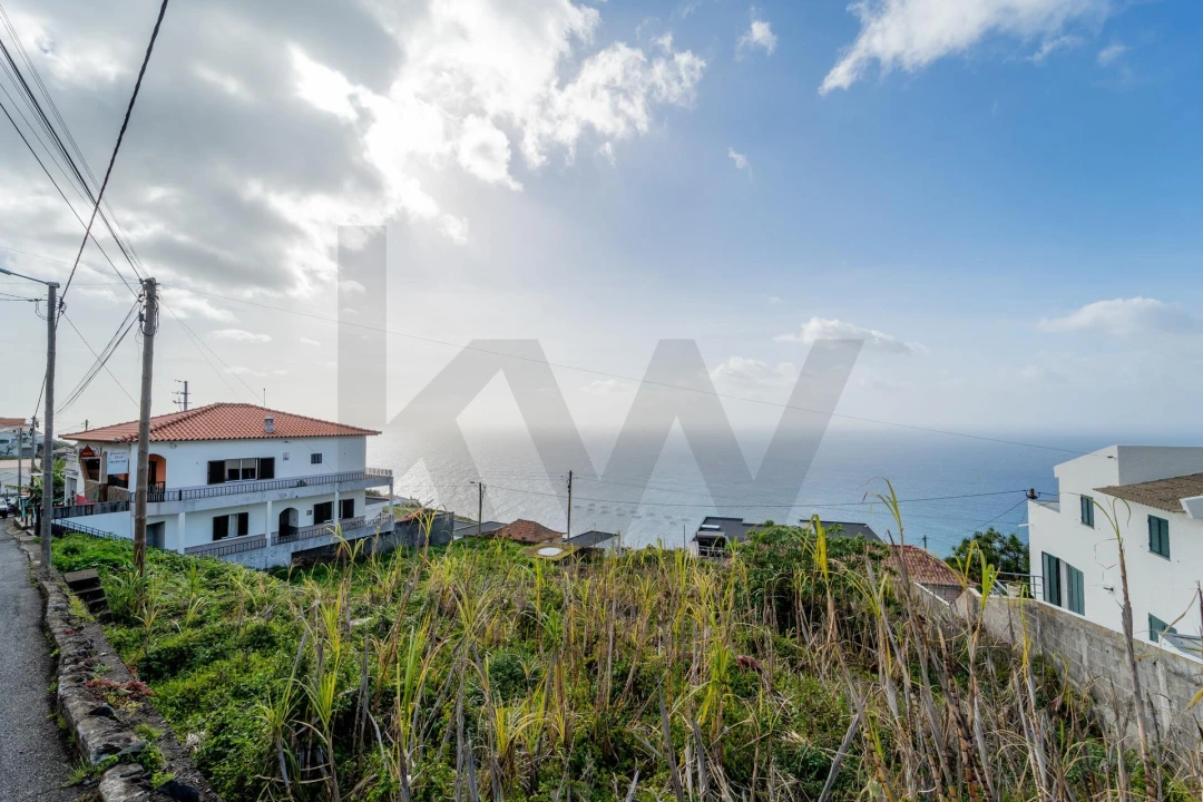 Terreno para Venda em Arco da Calheta Foto 3