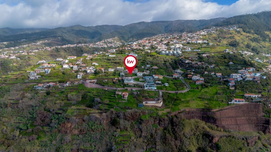 Terreno para Venda em Arco da Calheta Foto 7