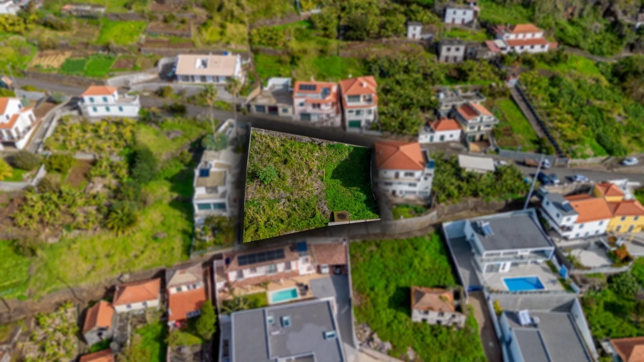Terreno para Venda em Arco da Calheta Foto 5